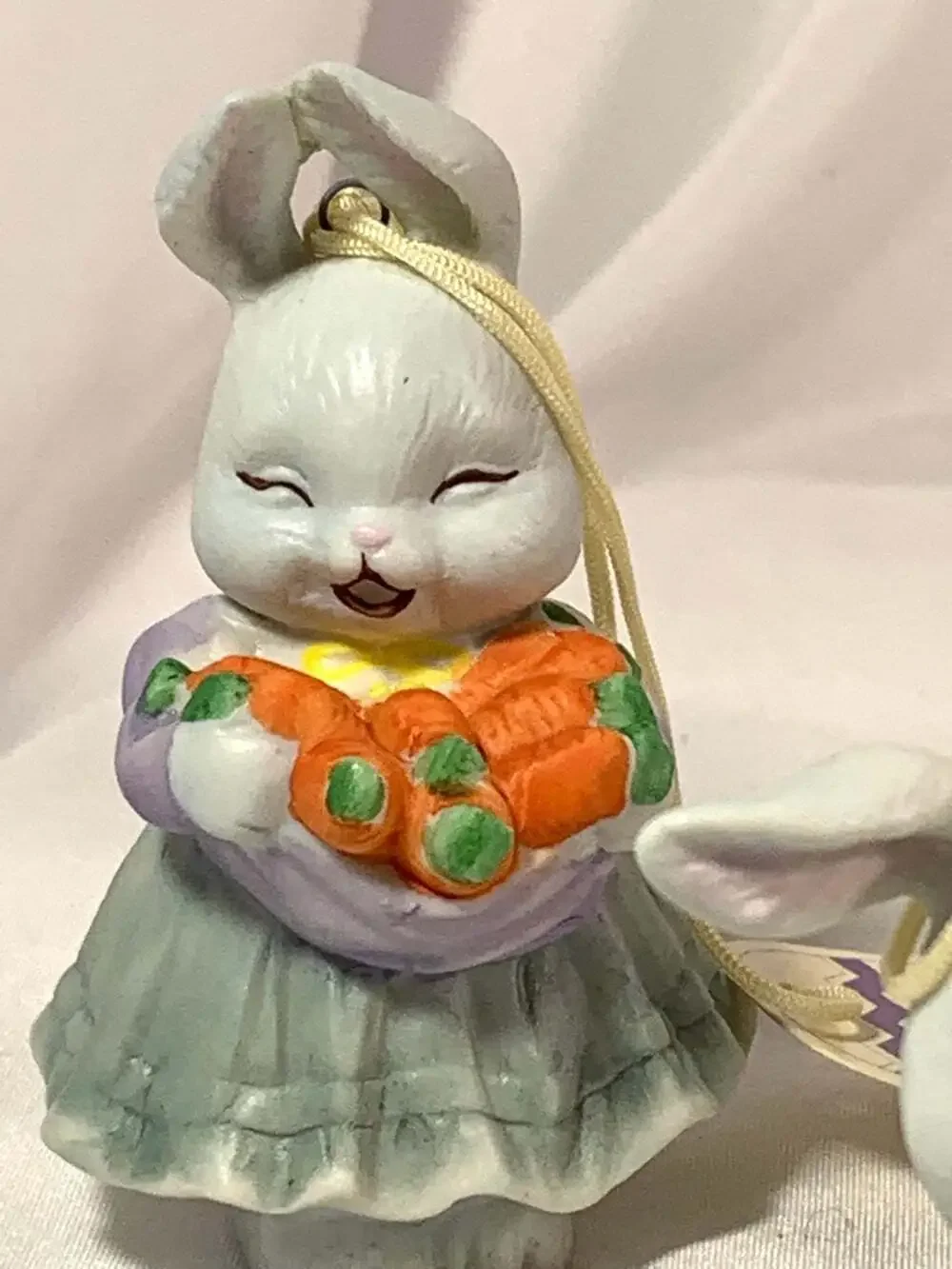 HTF Vintage Potpourri Press Easterbunny Figurines